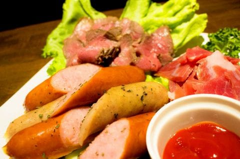 とりあえず肉盛り 1,800円